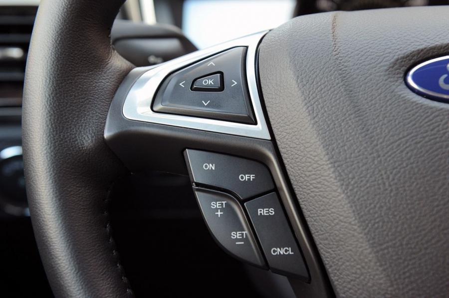  Ford Fusion 2013 года  (US) (фото 124 из 202)